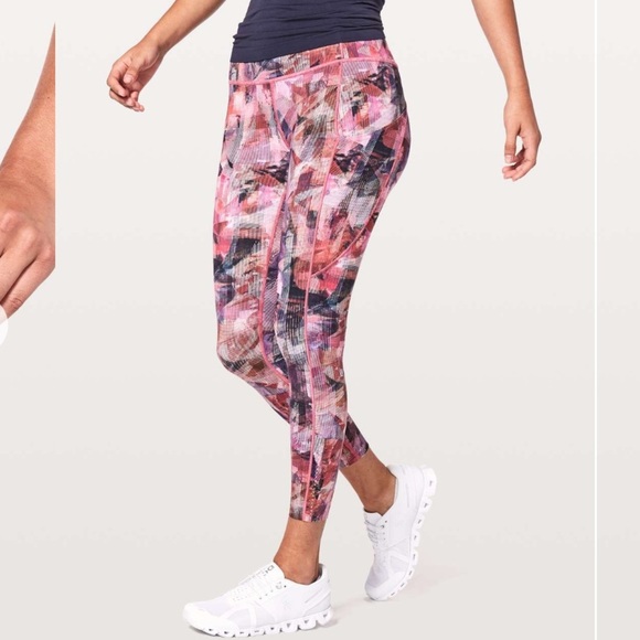 lululemon athletica Pants - Lululemon Fast & Free 7/8 Tight II *Nulux 25" Sun Dazed Multi Pink Size 6